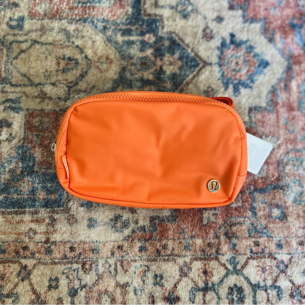Lululemon Everywhere Belt Bag, Orange Frappe, NWT